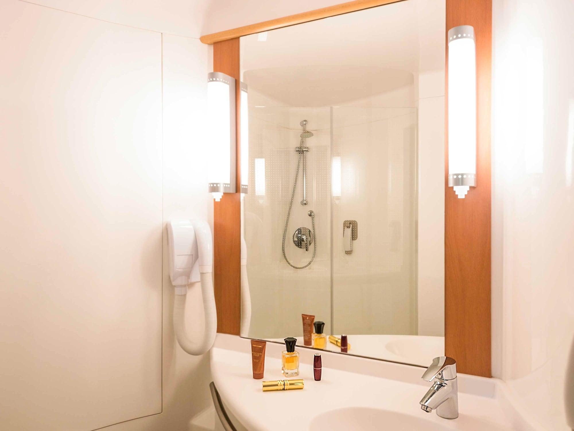 Ibis Esch Belval Hotel Ngoại thất bức ảnh